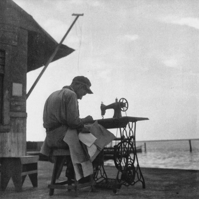 Pespunteando en la brisa, 1930s